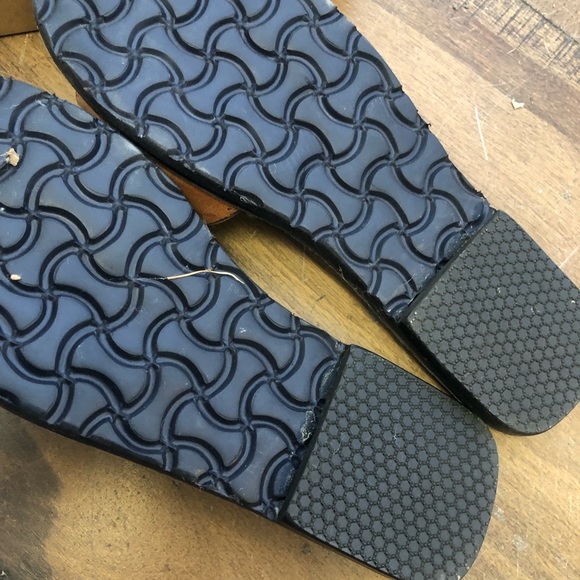 Flat Sandals Size 6 - Picture 2 of 2